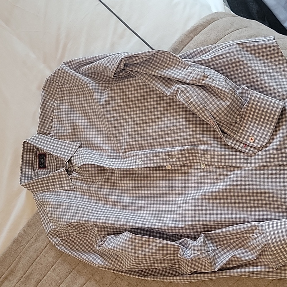 Untuckit large slim fit grey and white